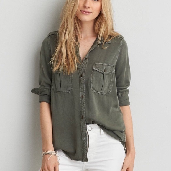 American Eagle Outfitters Tops - AE Olive Button Down Long Sleeve Shirt